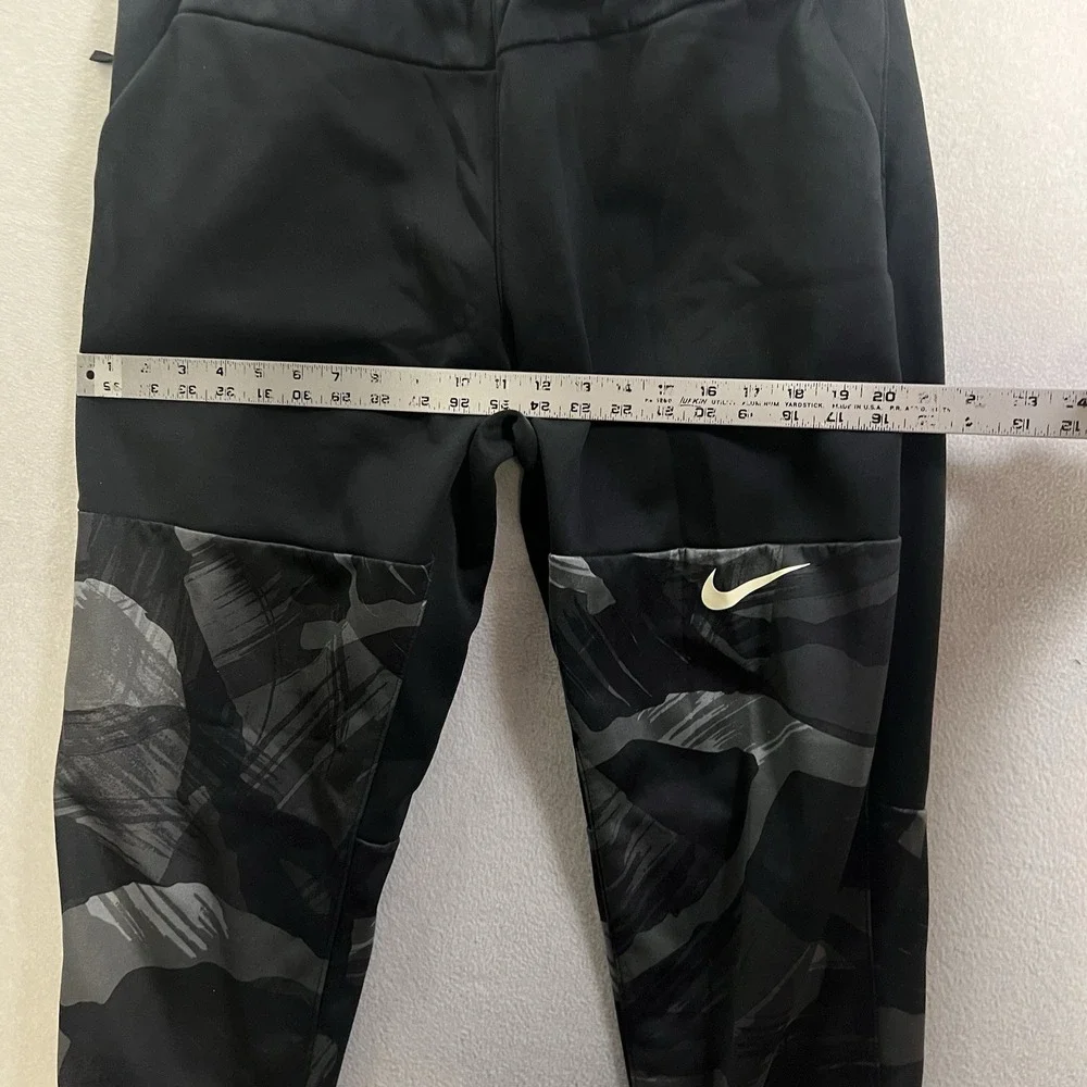 Nike DQ6618-010 Men's Size Large Black Therma-Fit Camo Tapered Training Pants